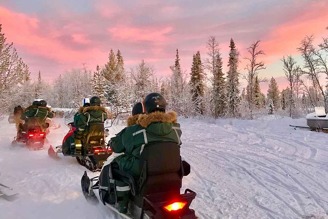Snowmobile Exclusive Tour