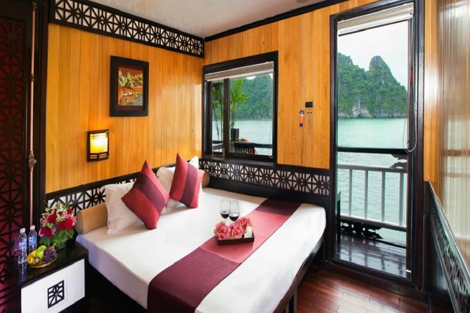 Staying Overnight on Great Boats With All Inclusions