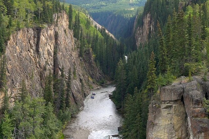 Sulphur Gates Whitewater Rafting Canyon Excursion  – Alberta