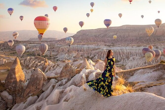 Sunrise Hot Air Balloon Watching Tour With Photographer at Göreme