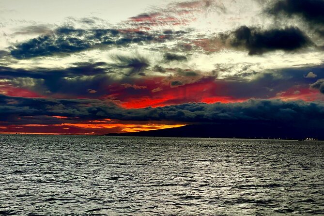 Sunset & Fireworks Dinner Cruise in Honolulu - Pricing and Booking Information