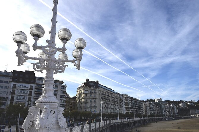 Surprise Walk of San Sebastian With a Local