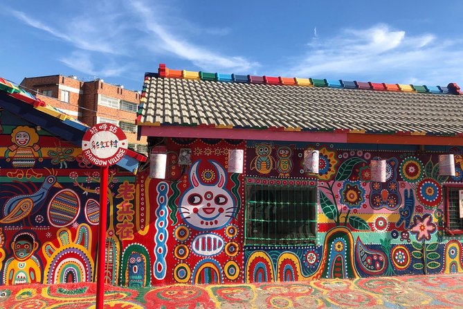 Taichung Must-Visit One Day Tour From Taipei (Private or Joined)