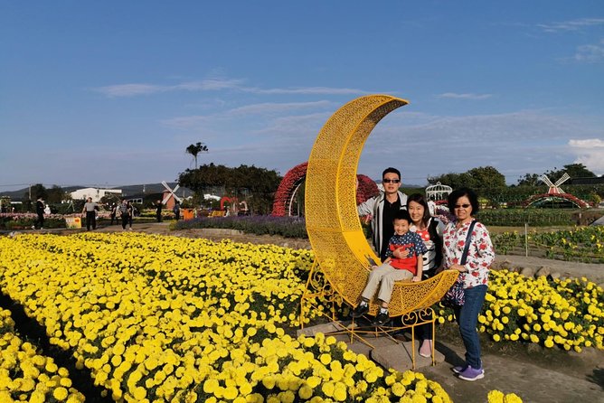 Taipei to Taichung Zhongshe Flower Market and Rainbow Village Day Trip - Good To Know