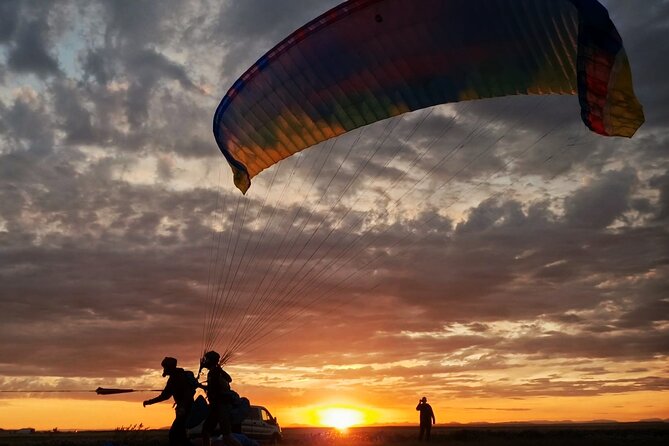 Tandem Paragliding Over the Rugged Lava Fields at Blue Mountains - Good To Know