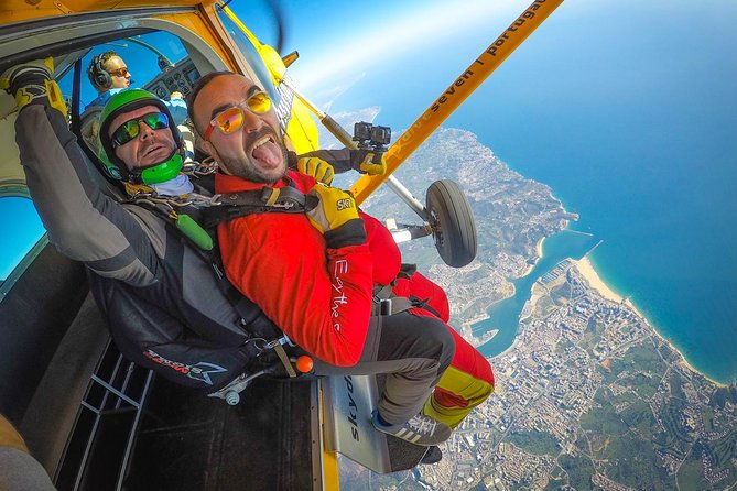 Tandem Skydiving Algarve From 15.000ft — 5000m - Good To Know