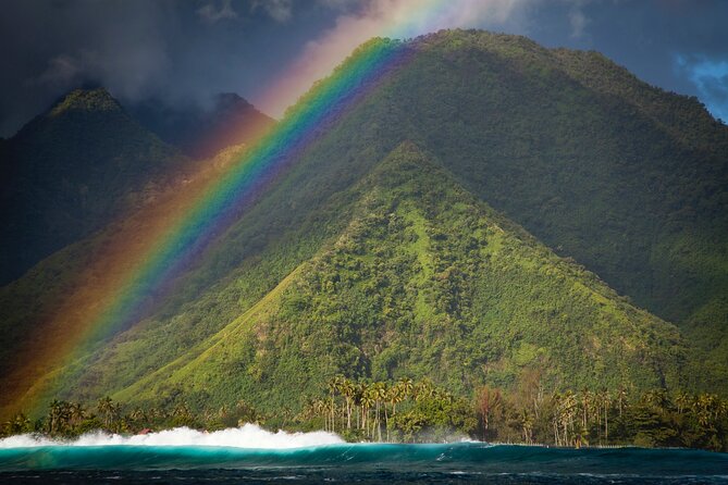 Teahupoo Wave Watching