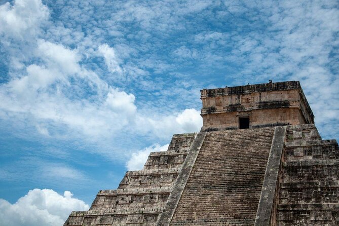 Teotihuacan Piramids and Shrine of Guadalupe Without Lunch From Mexico City - Good To Know