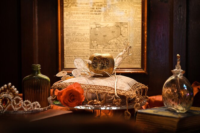 The Enchanted Mirror by HiddenCity - Good To Know