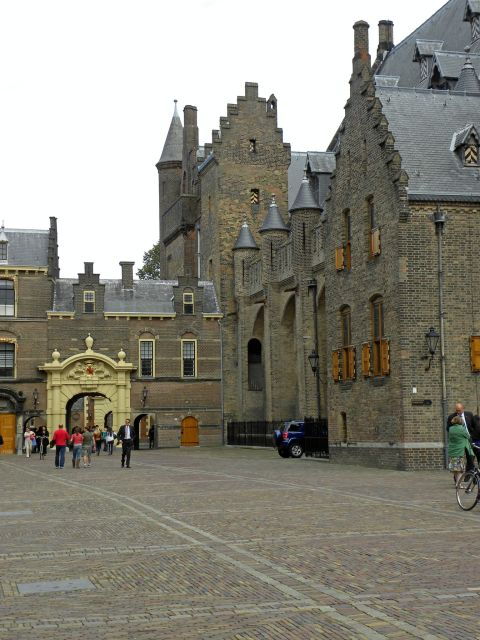 The Hague: Old City Private Walking Tour - Good To Know