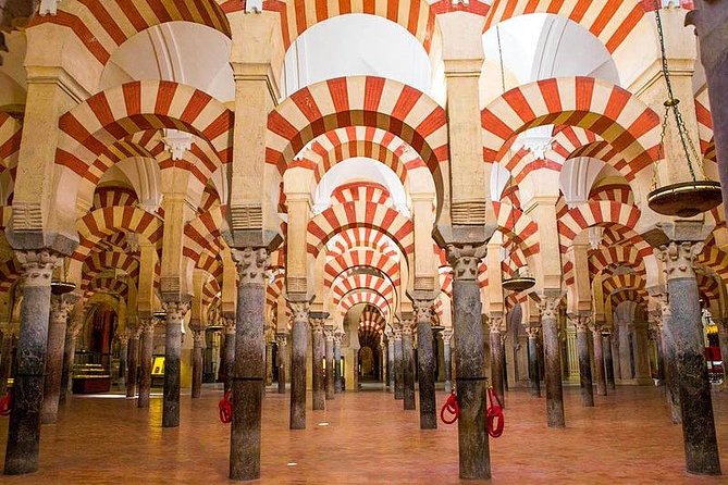 The Mosque Cathedral and Jewish Quarter Guided Tour in Cordoba