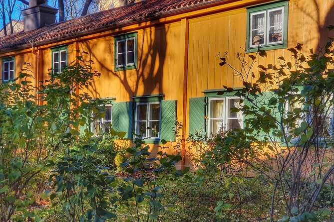 The Weavers Children and Barracks on Södermalm - Good To Know