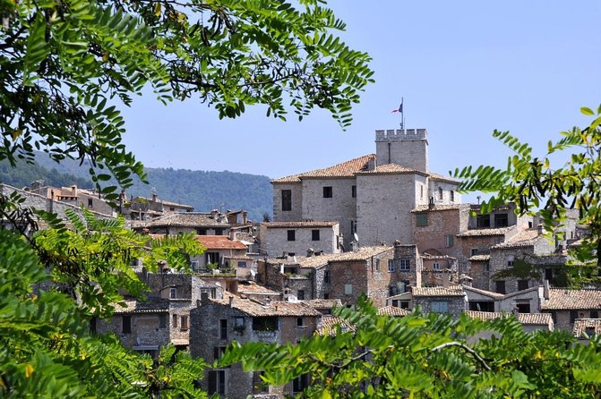 The Wolf Gorge and the Stone Nests of Provence