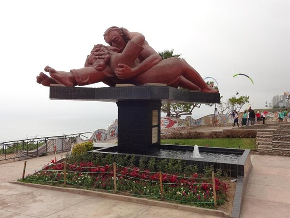 Three Districts of Lima by Night - Good To Know