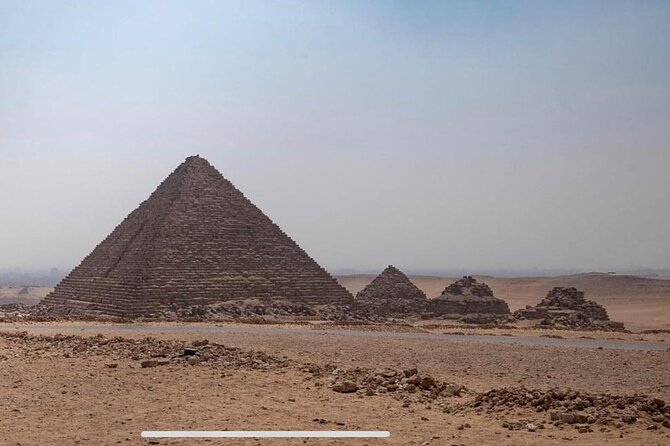 Tour to Giza Pyramids Sphinx With Local Guide