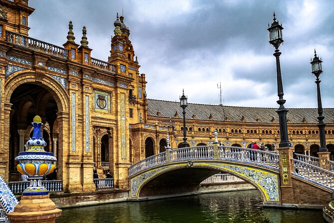 Touristic Highlights of Seville on a Private Half Day Tour With a Local - Good To Know