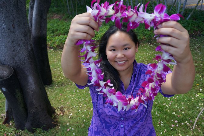 Traditional Airport Lei Greeting on Honolulu Oahu - Good To Know