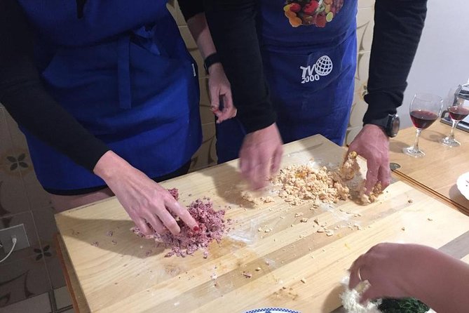Traditional Home Made Pasta Cooking Experience in Arezzo