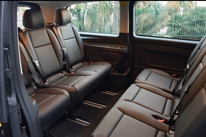 Transfer From Barcelona Airport to Barcelona Cruise Port - Meeting and Pickup