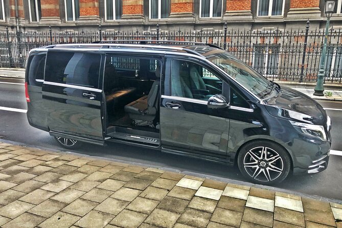 Transfer From Brussels - Paris Center MB V-Class 7 PAX
