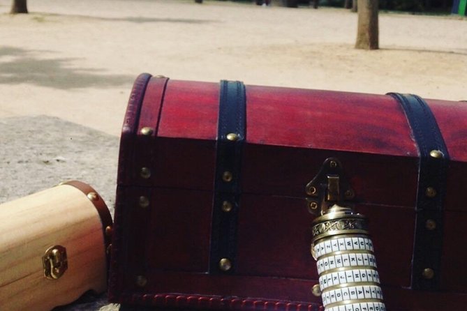 Treasure Hunt Along the Seine to Visit Paris! - Good To Know