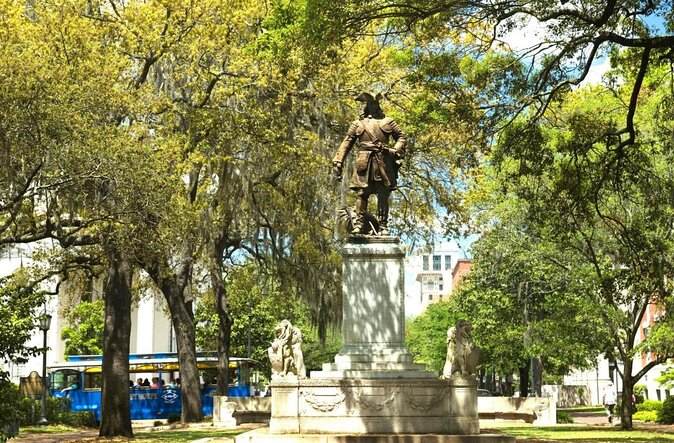 Uncensored Zombie Night-Time Walking Ghost Tour of Savannah (Ages 18)
