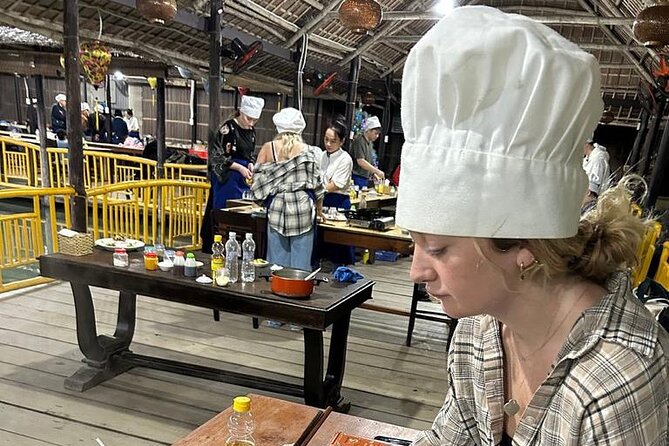 Vegetarian Cooking Class and Basket Boat Tour in Hoi An