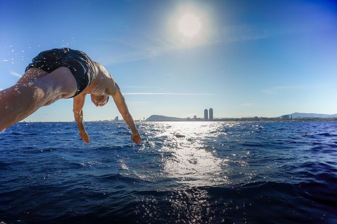 Vermut & Sailing Experience Barcelona With Drinks and Snacks