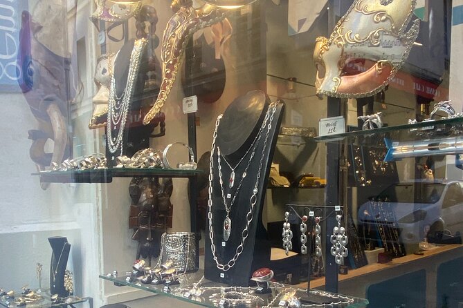 Vintage Shopping Tour in Paris With a Guide - Good To Know