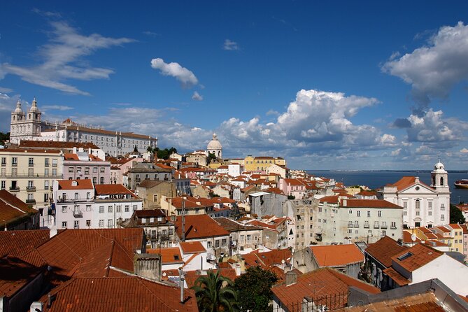 VIP Request Tour PORTO With Your Private Guide in German - Pickup and Start Time