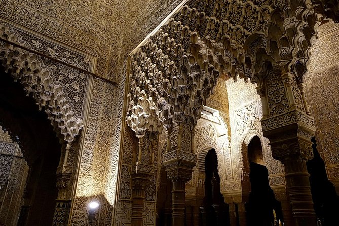 Visit Alhambra at Night (10 People) - Good To Know