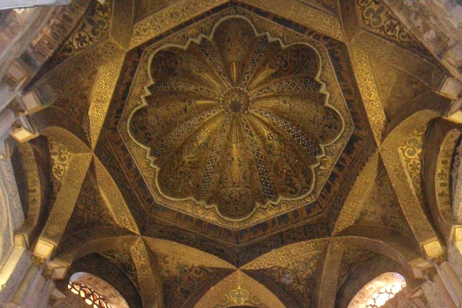 Visit Cathedral Mosque With Official Guide. Small Groups