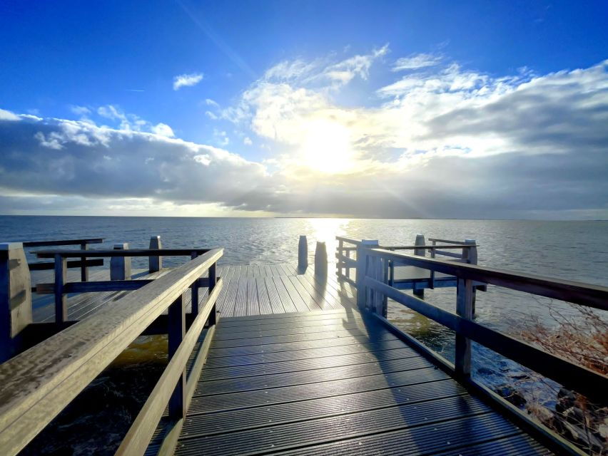 Volendam: Guided Cruise on Gouwzee Lake 1 Free Drink