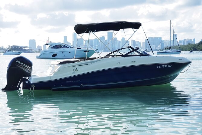 VR5 21 Ft Boat Rental for 7 People Gas Included, Be Your Own Captain - Good To Know