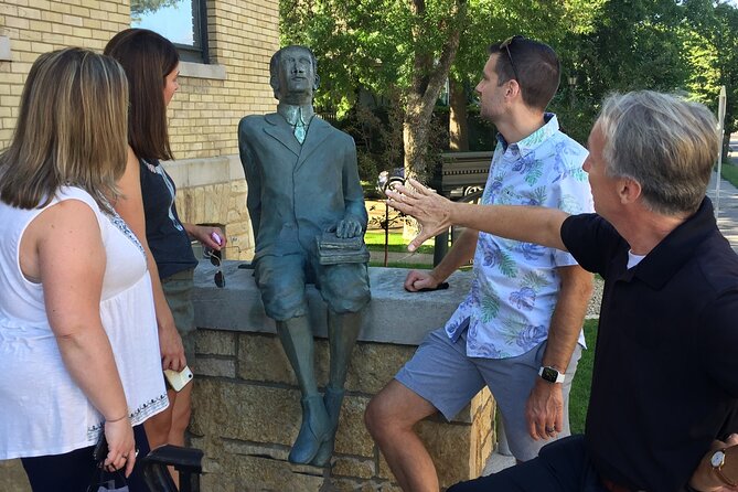 Walking F. Scott Fitzgeralds St. Paul Life & Homes Private Tour (2 Hrs)