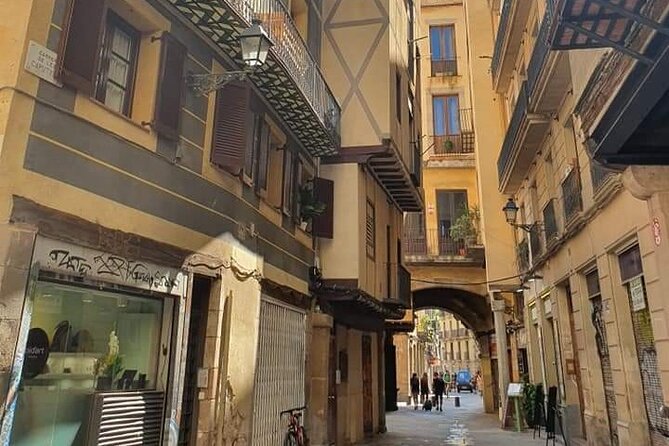 Walking Tour of Medieval Barcelona La Ribera Neighborhood - Cultural Landmarks