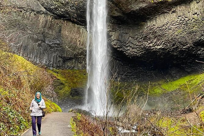 Waterfalls and Wonder Tour: Visit Breathtaking Sights!