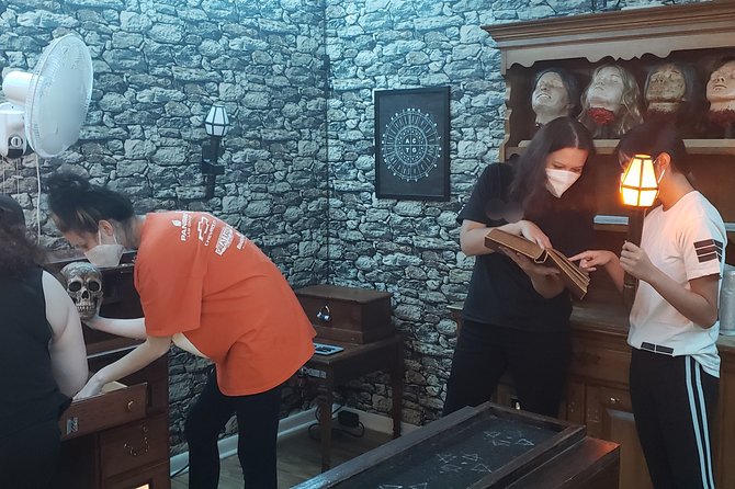 Weird Science Interactive Escape Room in Northfield, New Jersey - Good To Know