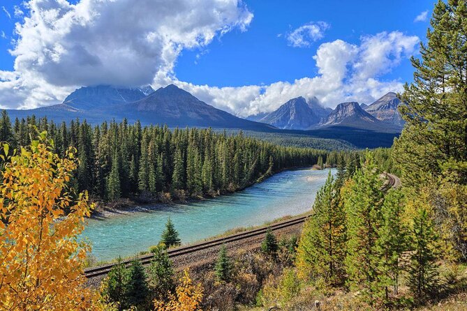 Wildlife Big Canoe Tour in Banff National Park