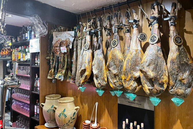 Wine, Olive Oil and Tapas Tasting in Marbella
