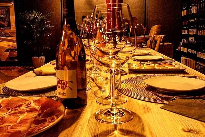 Wine Tasting and Tapas Premium in Alicante Like a Local
