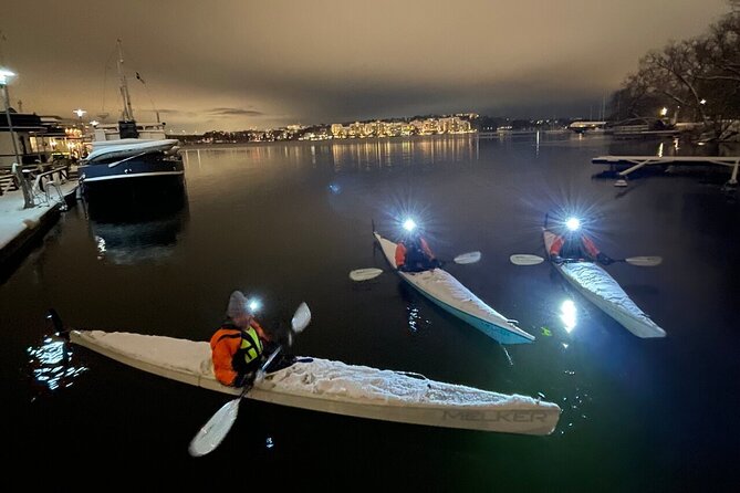 Winter Kayak Tour in Stockholm City Sauna Experience
