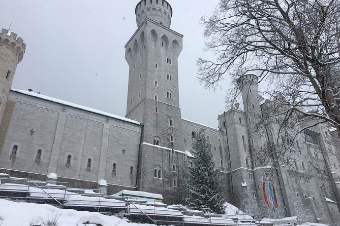 Wintertour to Neuschwanstein Castle From Munich - Fantastic Winter Experience