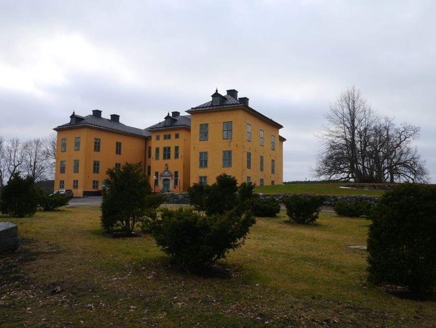 1-Day 7h Royal Palace and Castle Tour From Stockholm - Booking and Payment Options