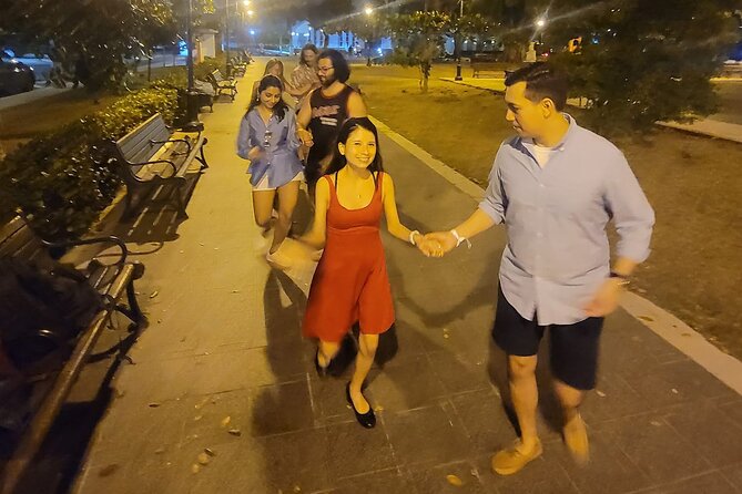 1 Hour Outdoor Salsa Class
