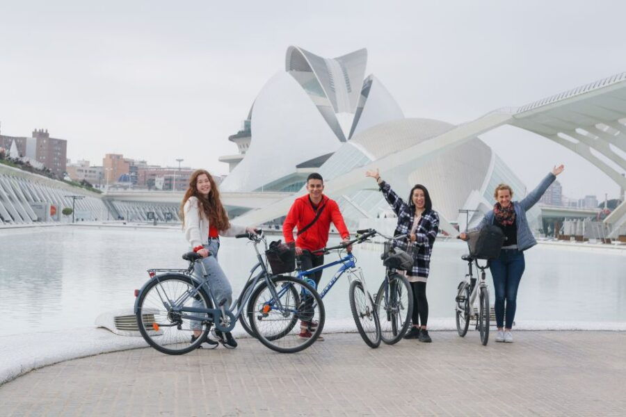 150Min Valencia Bike Tour With a Local Guide