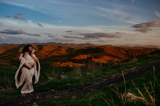 2-Hour Hiking Experience With Carly Buntin Photography - Experience Details