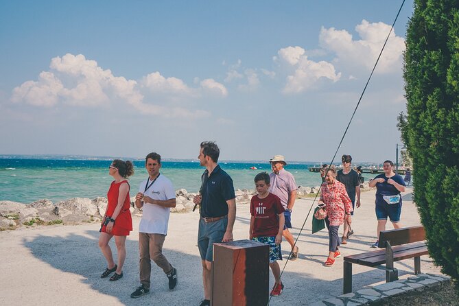 2 Hours Walking and Boat Tour in Sirmione Highlights - Tour Itinerary