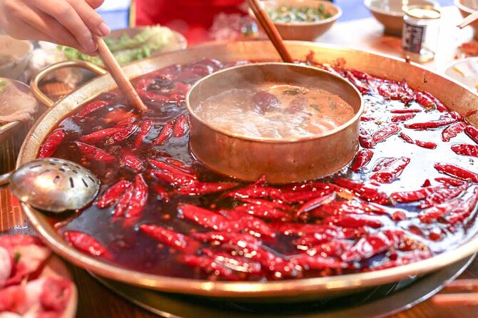 4-Day 3-Night Culinary Journey of Chengdu - Day 1: Arrival and Welcome Dinner