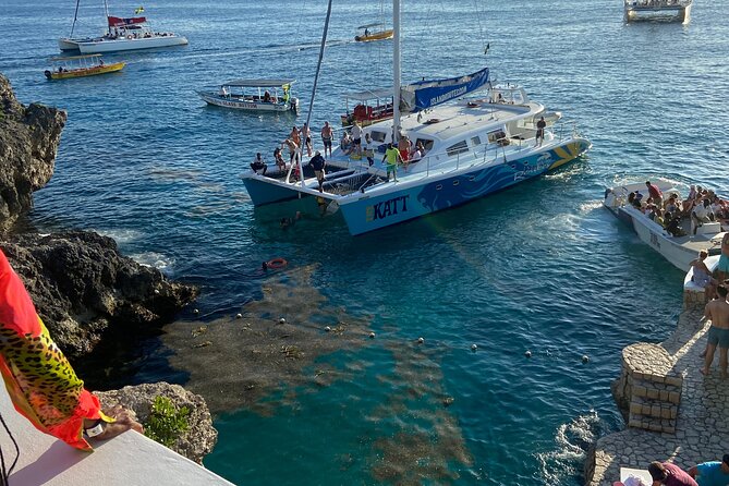 4 Hours Party Boat Catamaran Cruise in Negril - Booking Confirmation and Accessibility